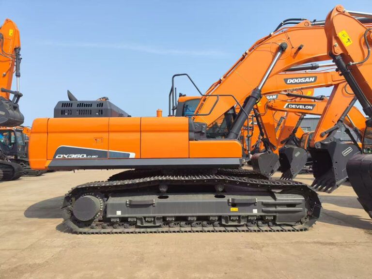 Develon DX360LCA-7B Crawler Excavator