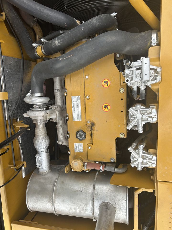 2024 Caterpillar 323D2L Crawler Excavator