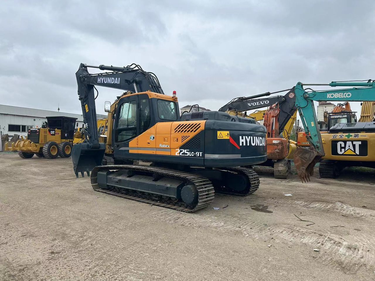 2024 Hyundai R225LC-9T Crawler Excavator