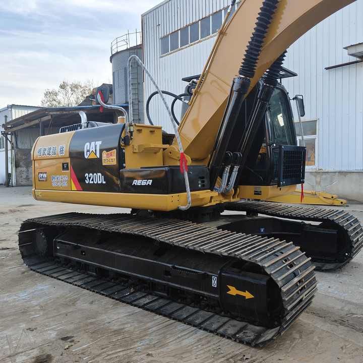 Escavatore cingolato Caterpillar 312D del 2016