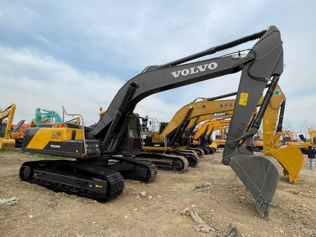 2024 Volvo EC240 Crawler Excavator
