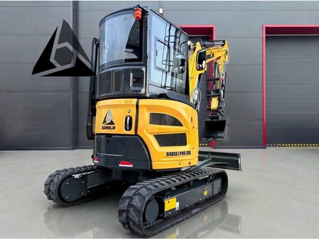 Gorila G40S I PRO CAB Mini Excavator