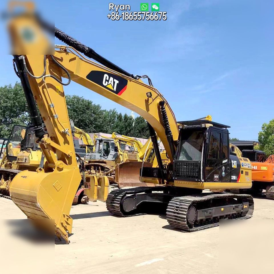 2022 Caterpillar 320D2 Crawler Excavator