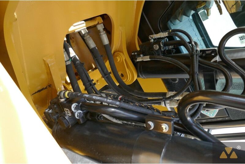2020 Caterpillar 320-07C Crawler Excavator