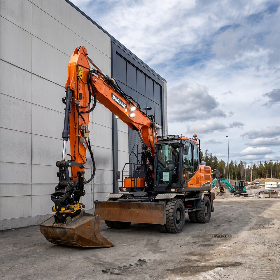 2022 Doosan DX160W-7 Wheel Excavator