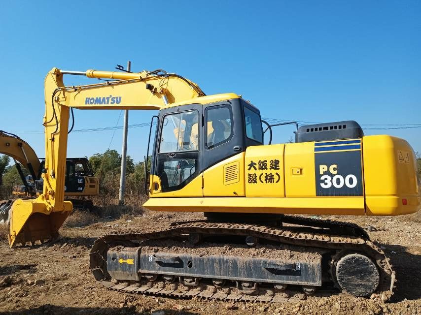 2022 Komatsu PC300 Crawler Excavator
