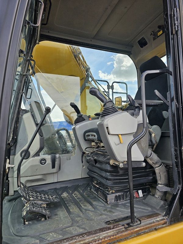 2014 Caterpillar 320EL Crawler Excavator