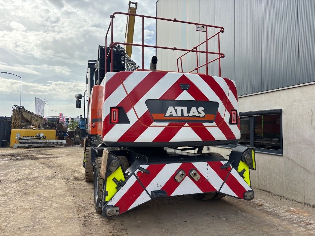 2020 Atlas 250MH Material Handler