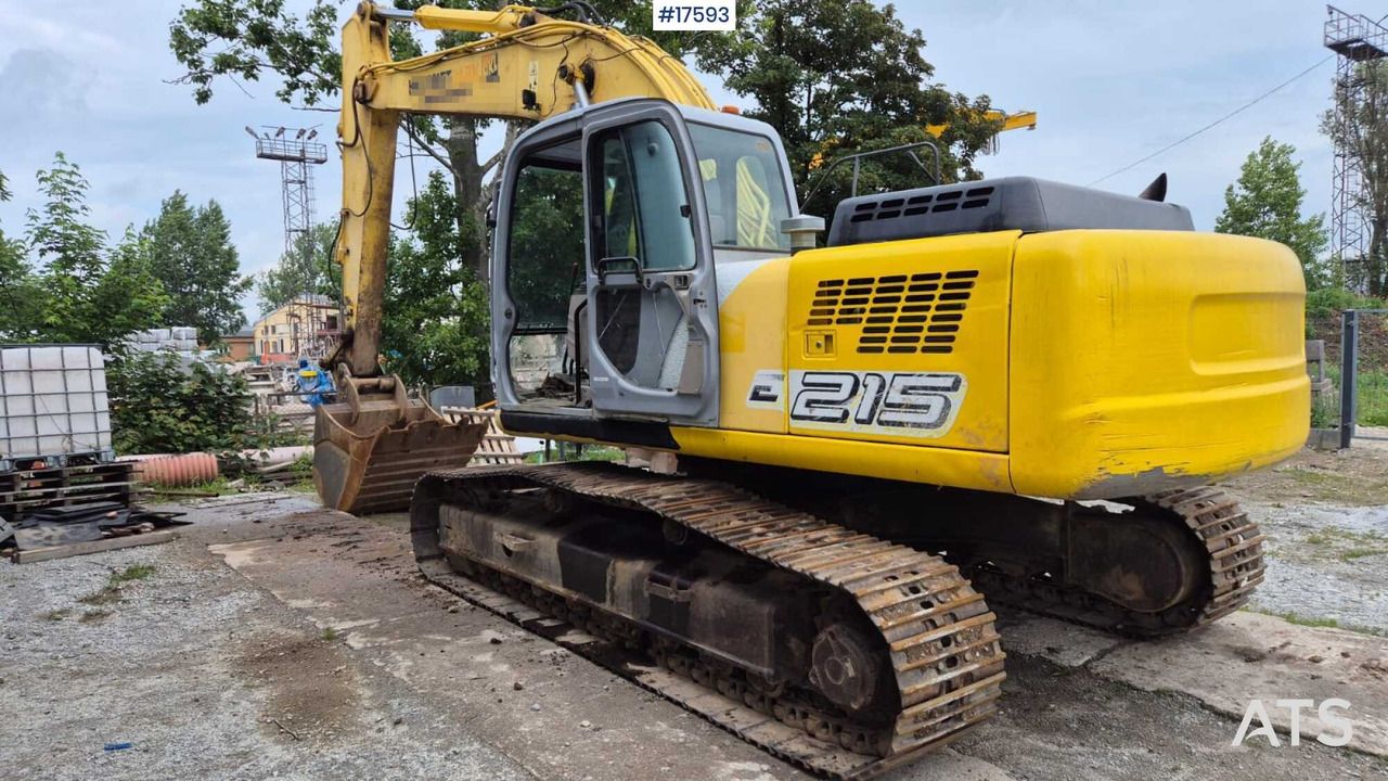 2005 New Holland E215 Crawler Excavator