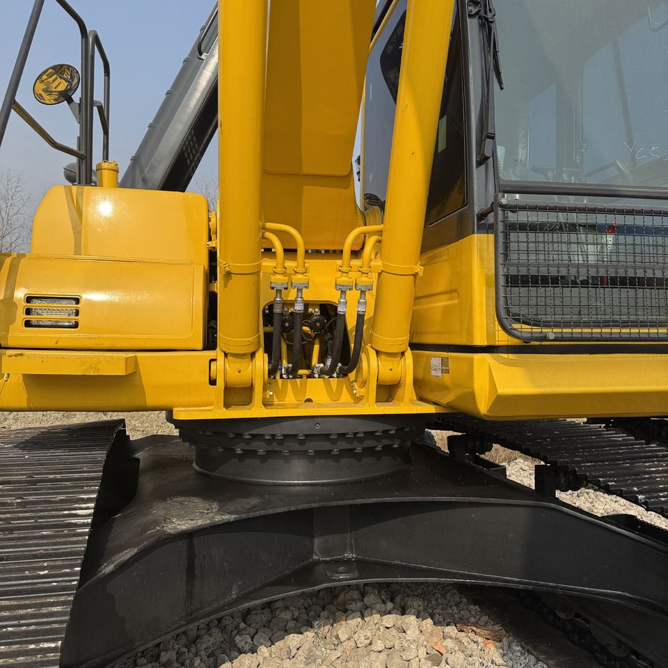 2023 Komatsu PC220-8 Crawler Excavator