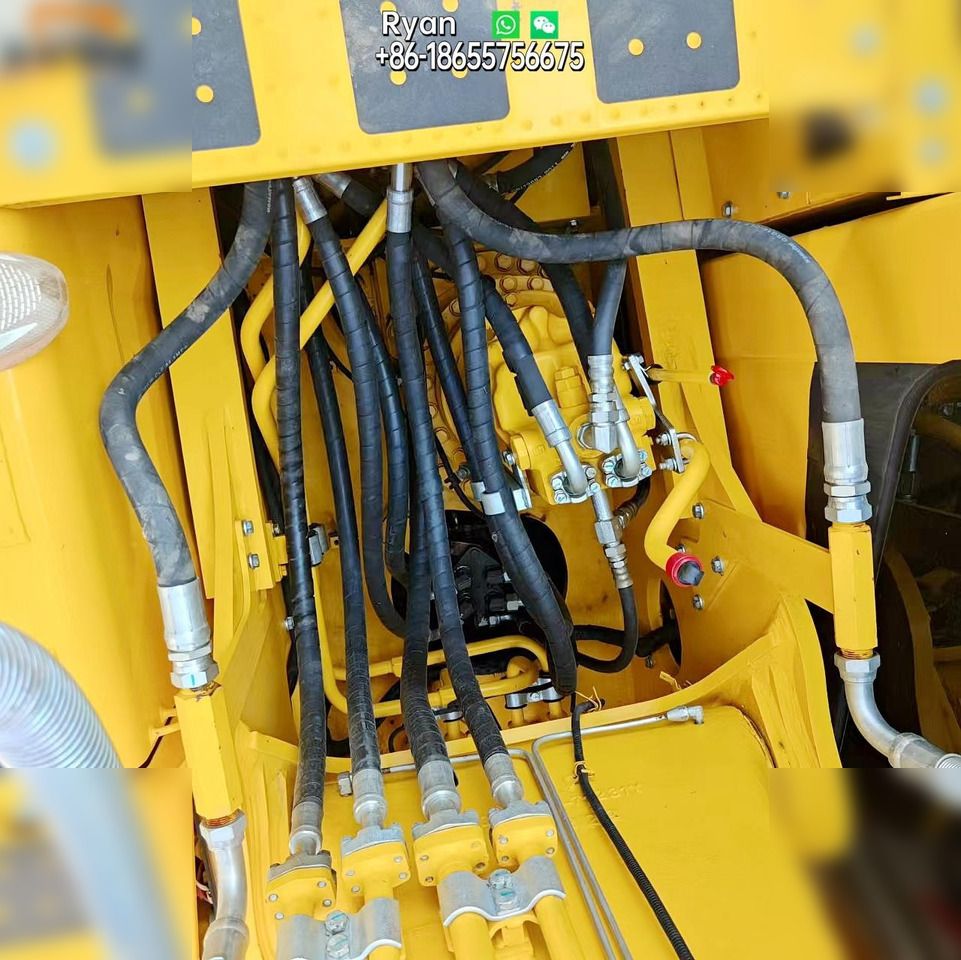 2023 Komatsu PC220-8 Crawler Excavator