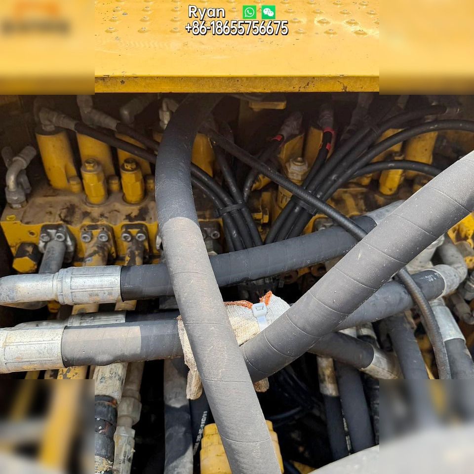 2017 Caterpillar 320D2 Crawler Excavator