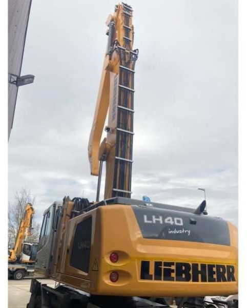 2017 Liebherr LH40 M Material Handler