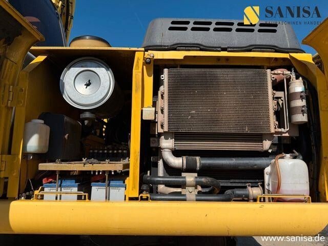 2006 New Holland E215 Crawler Excavator