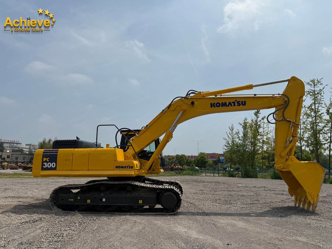 Komatsu PC300-8M0 Crawler Excavator