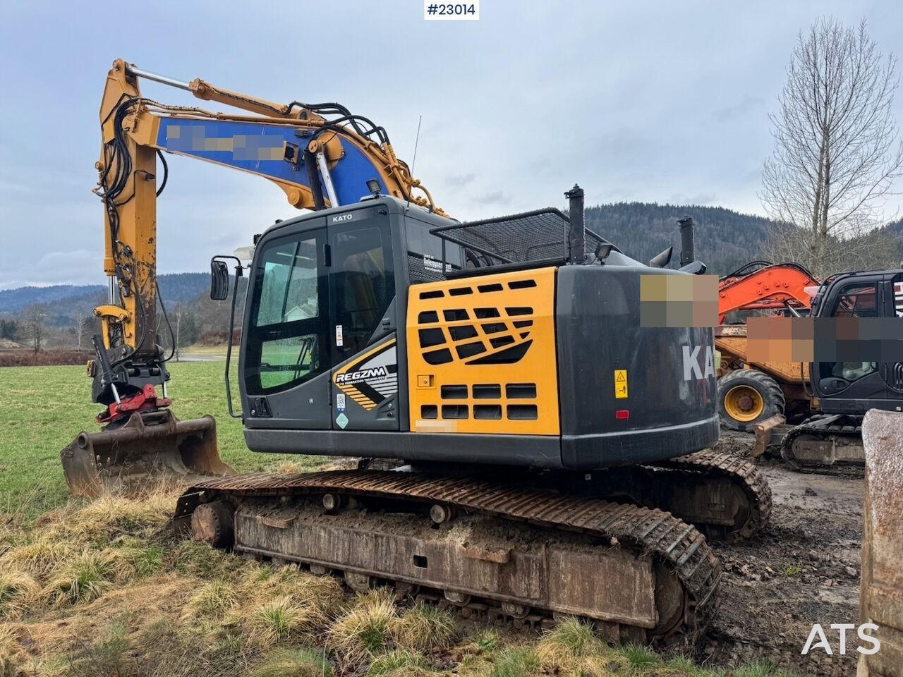 2019 Kato HD823 Crawler Excavator
