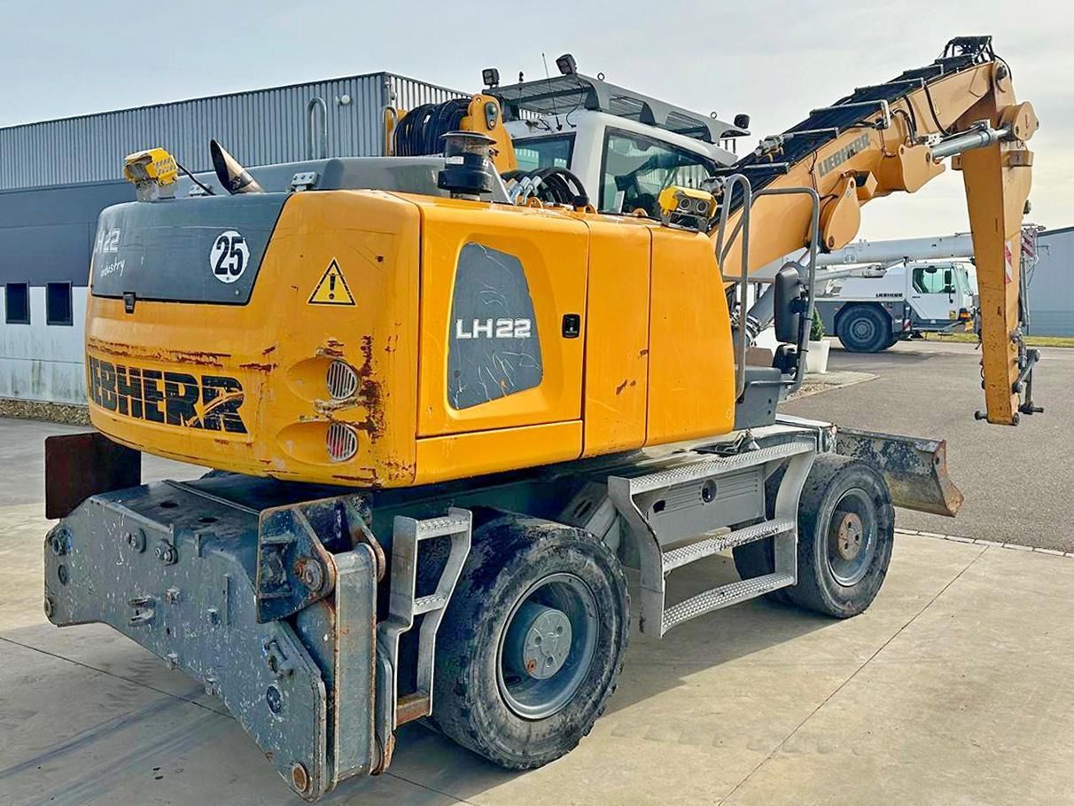 2015 Liebherr LH22 M Wheel Excavator