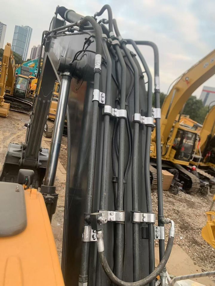 2018 Hyundai R220LC-9S Crawler Excavator
