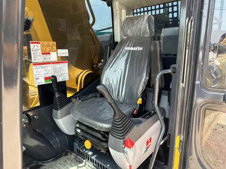 2022 Komatsu PC400-8 Crawler Excavator