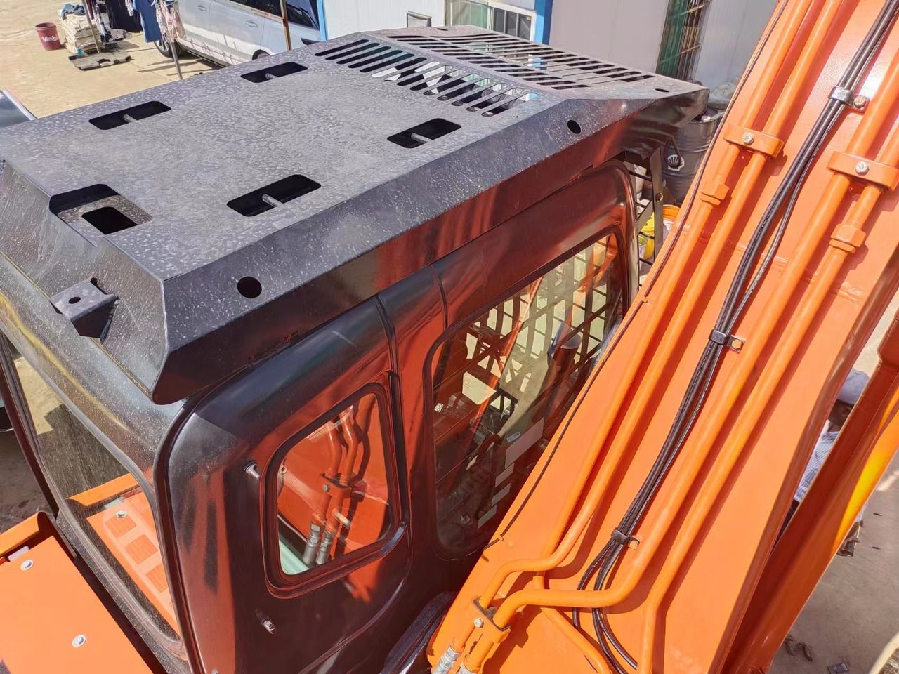 2021 Hitachi ZX200 Gąsienicowa koparka