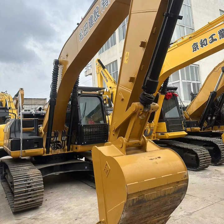 2016 Caterpillar 320D Crawler Excavator