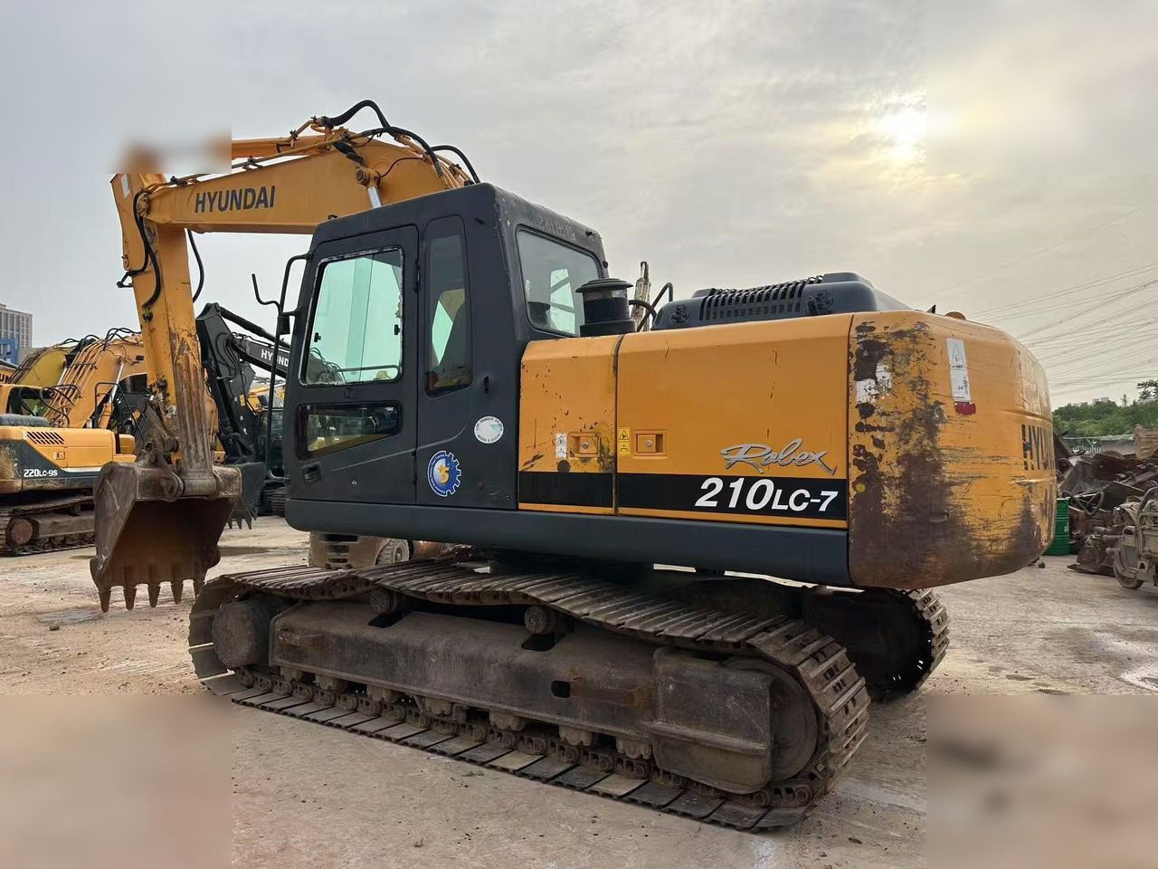 2016 Hyundai R210LC-7 Crawler Excavator