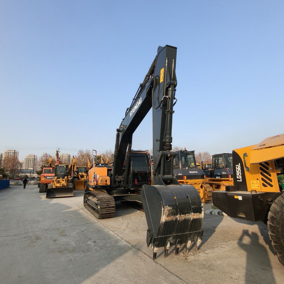 2024 Hyundai R220LC-9S Crawler Excavator