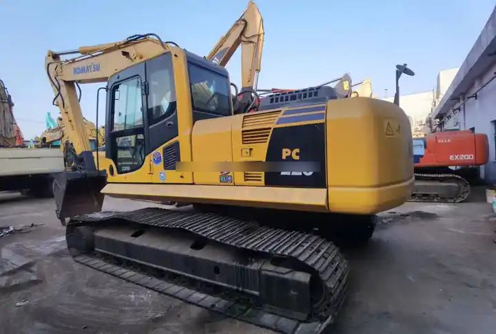 2018 Komatsu PC220-8 Crawler Excavator
