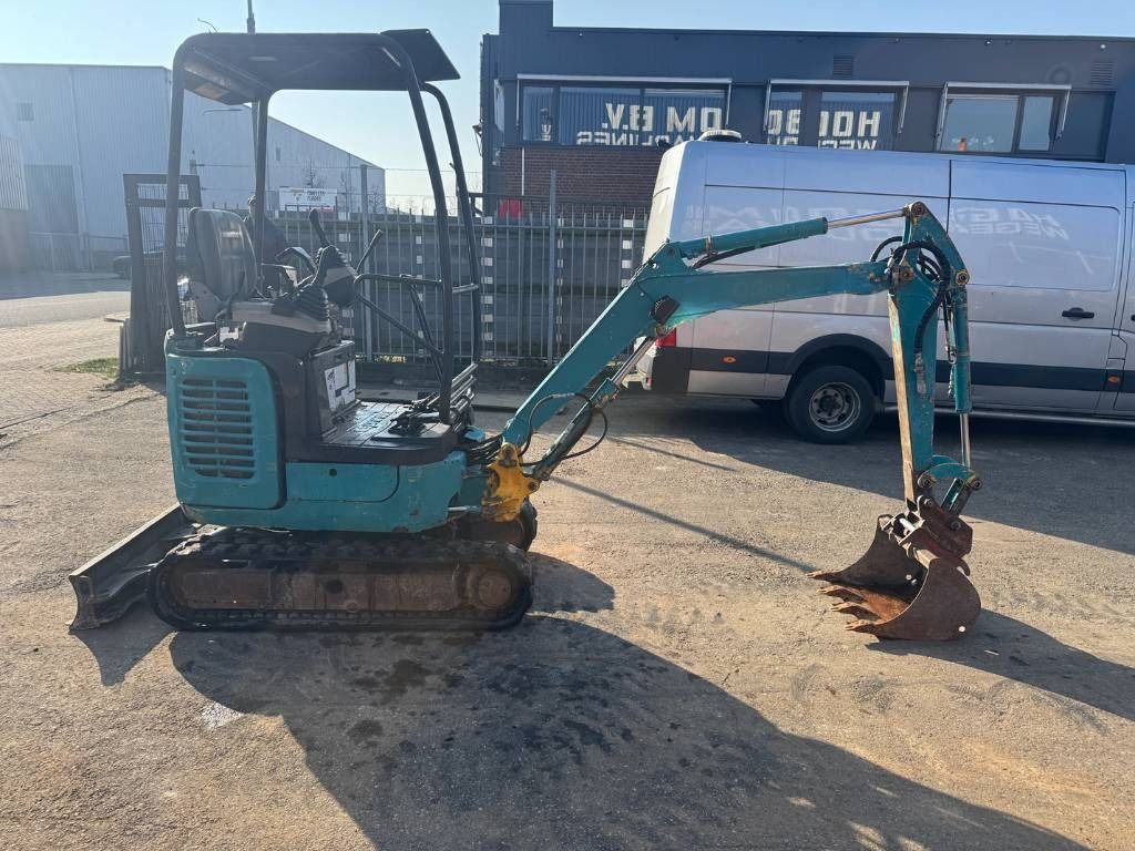 2017 Komatsu PC16R-3HS Mini Excavator