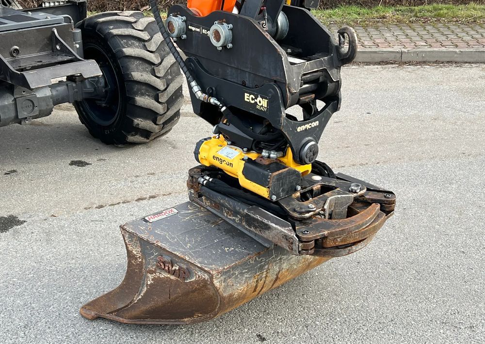 2017 Doosan DX57W Wheel Excavator