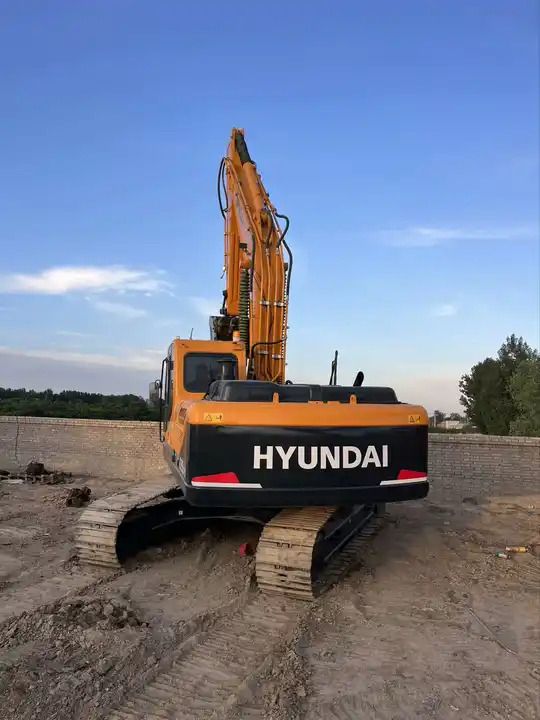 2019 Hyundai R225LC-9T Crawler Excavator