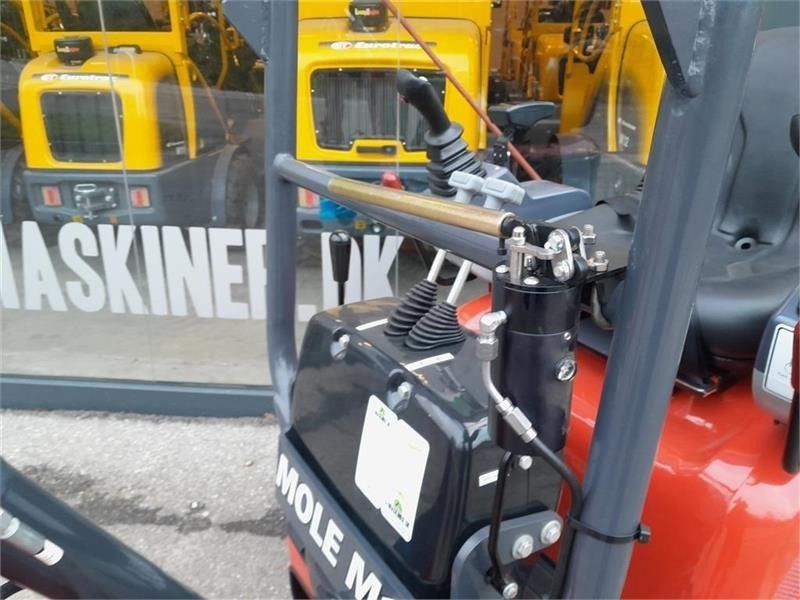 Mole M12 Mini Excavator
