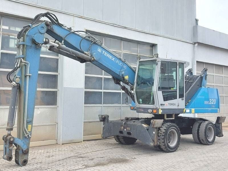 2016 Fuchs MHL320D Material Handler