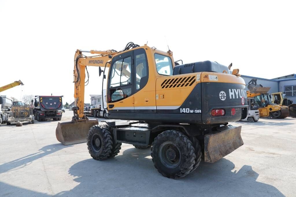2015 Hyundai R140W-9A Wheel Excavator