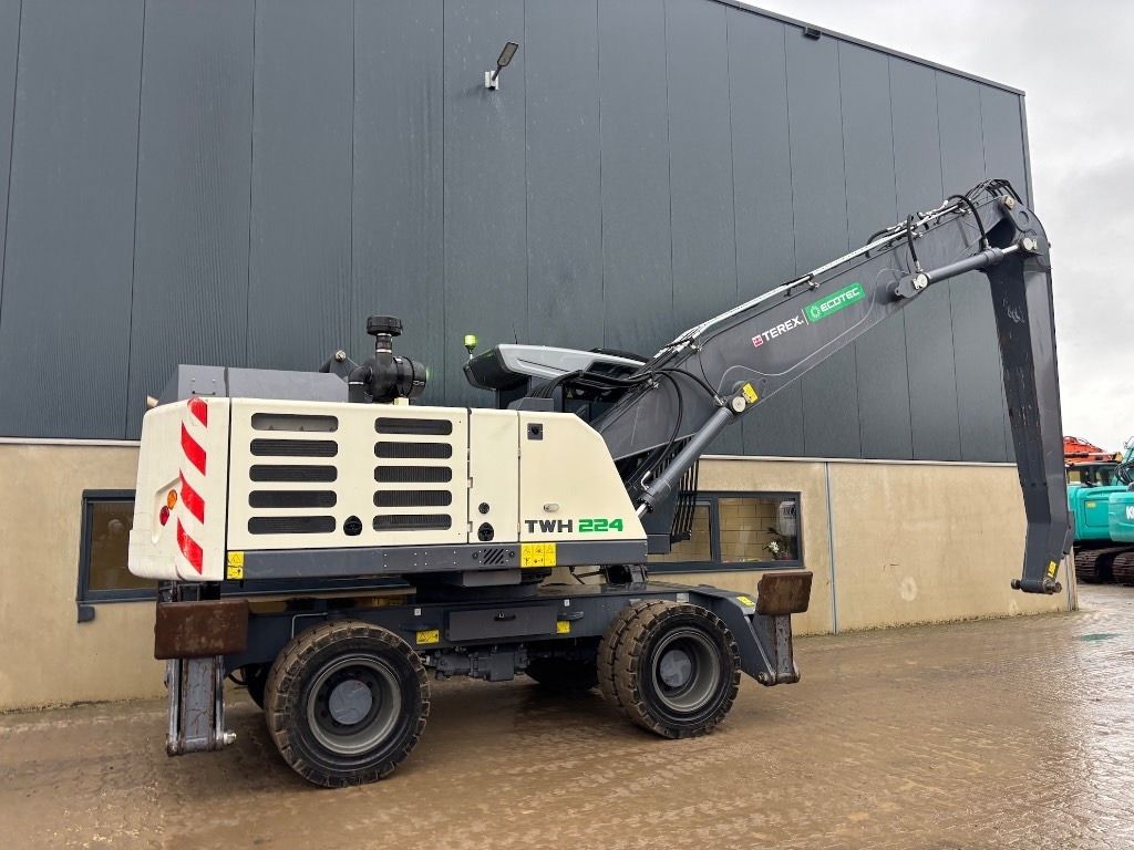 2021 Terex MHL331F Material Handler