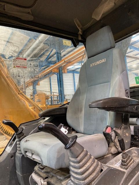 2011 Hyundai R180LC-9 Crawler Excavator