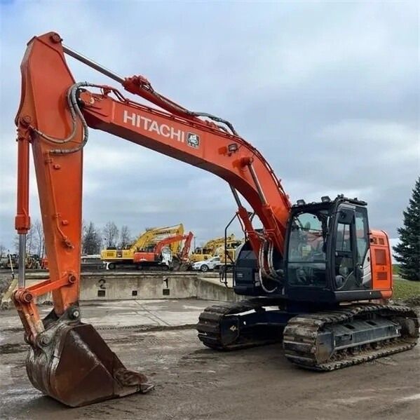 Hitachi ZX225 Crawler Excavator