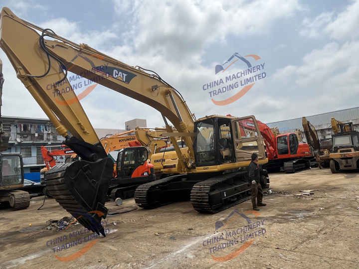 Excavator pe șenile Caterpillar 325BL, 2016