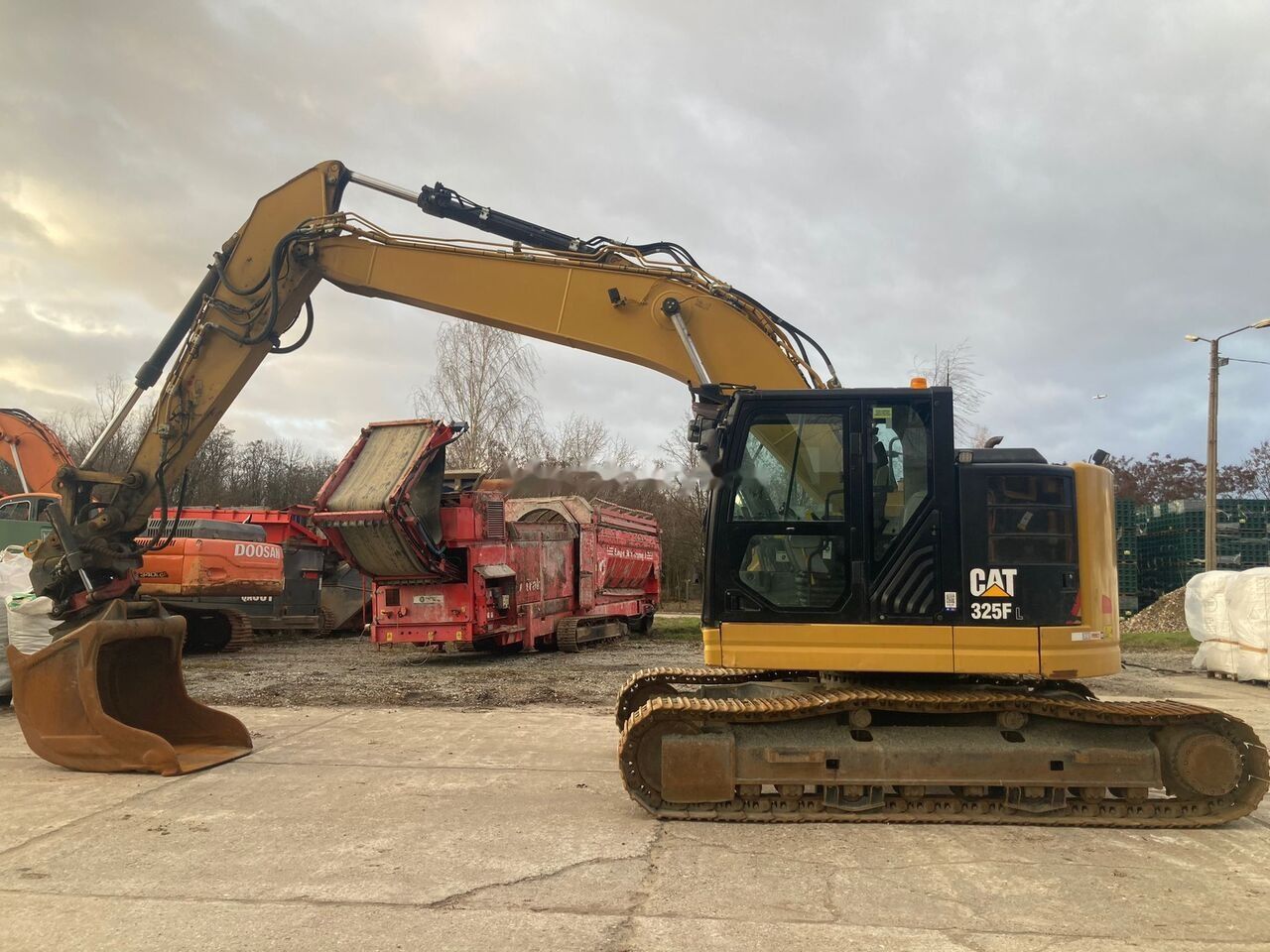 2018 Caterpillar 325FL Crawler Excavator