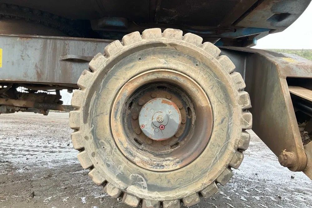 2015 Fuchs MHL350 Material Handler