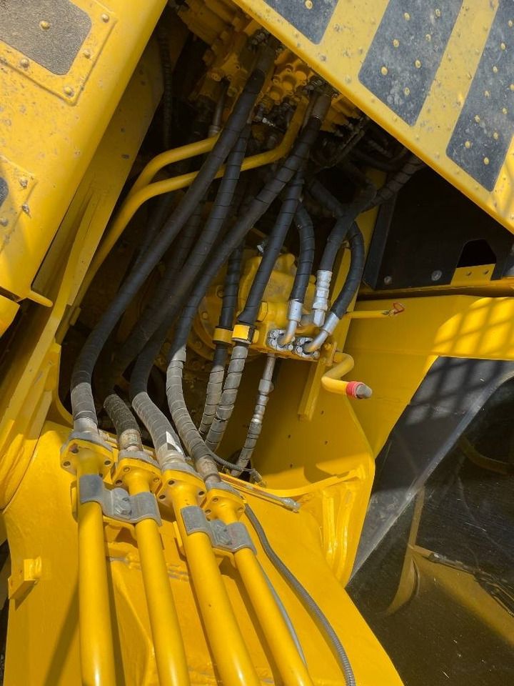 2024 Komatsu PC210 Crawler Excavator