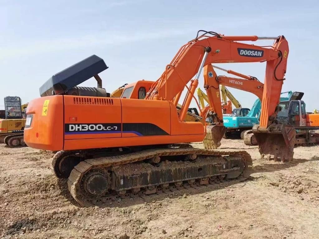 2022 Doosan DH300LC-7 Crawler Excavator