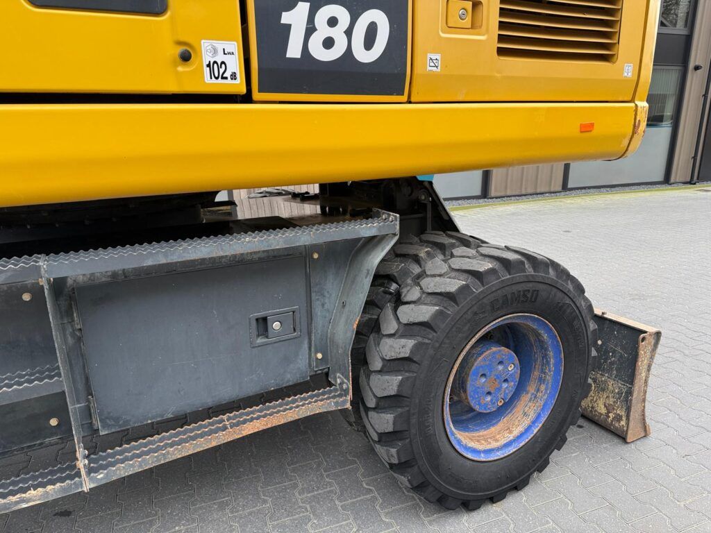 2018 Komatsu PW180-10 Wheel Excavator