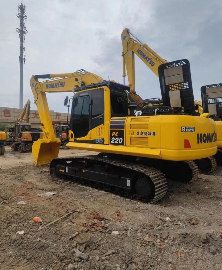 2020 Komatsu PC220-8 Crawler Excavator