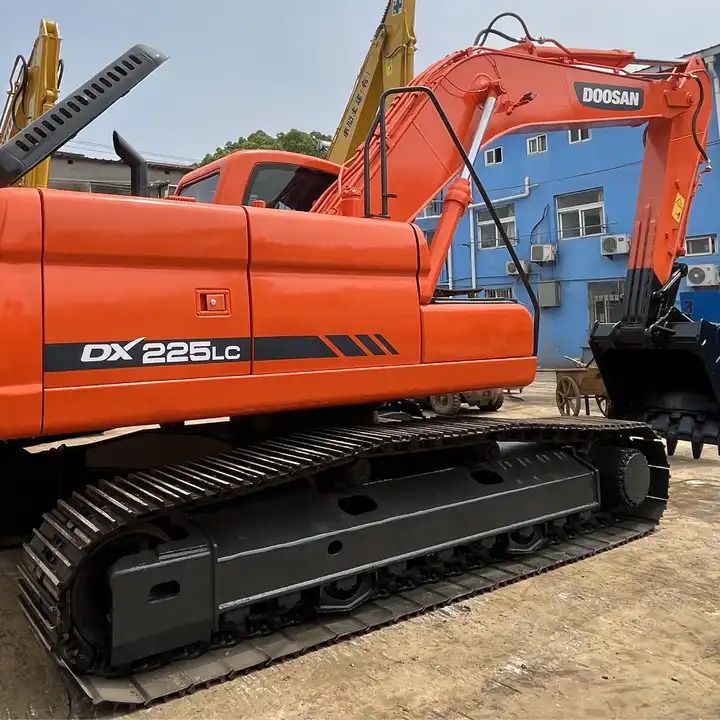 2016 Doosan DX225LC Crawler Excavator