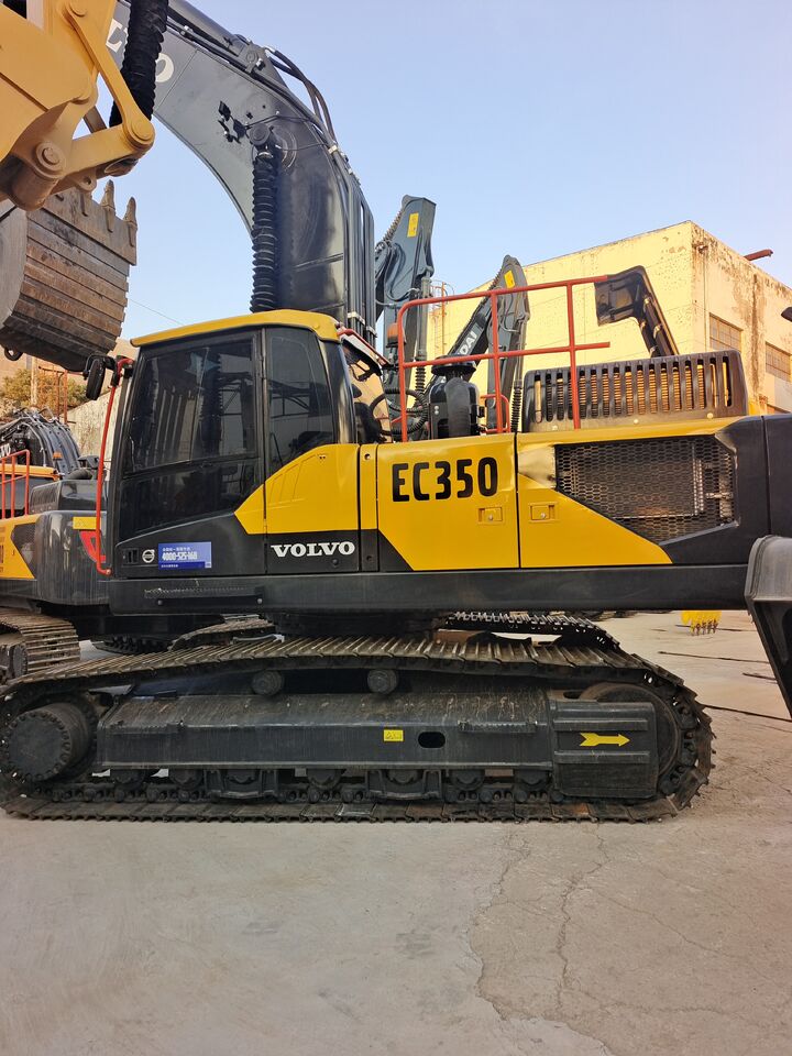 2025 Volvo EC350D Crawler Excavator