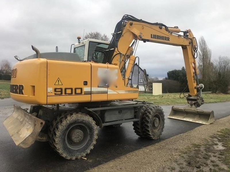 2009 Liebherr A900 Wheel Excavator