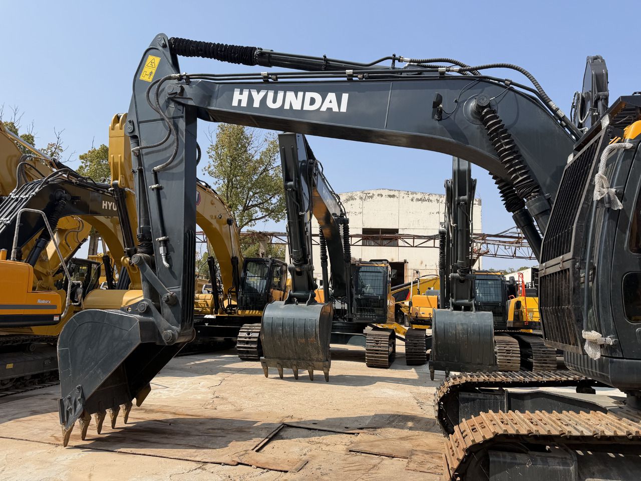 2025 Hyundai HX220HD Crawler Excavator