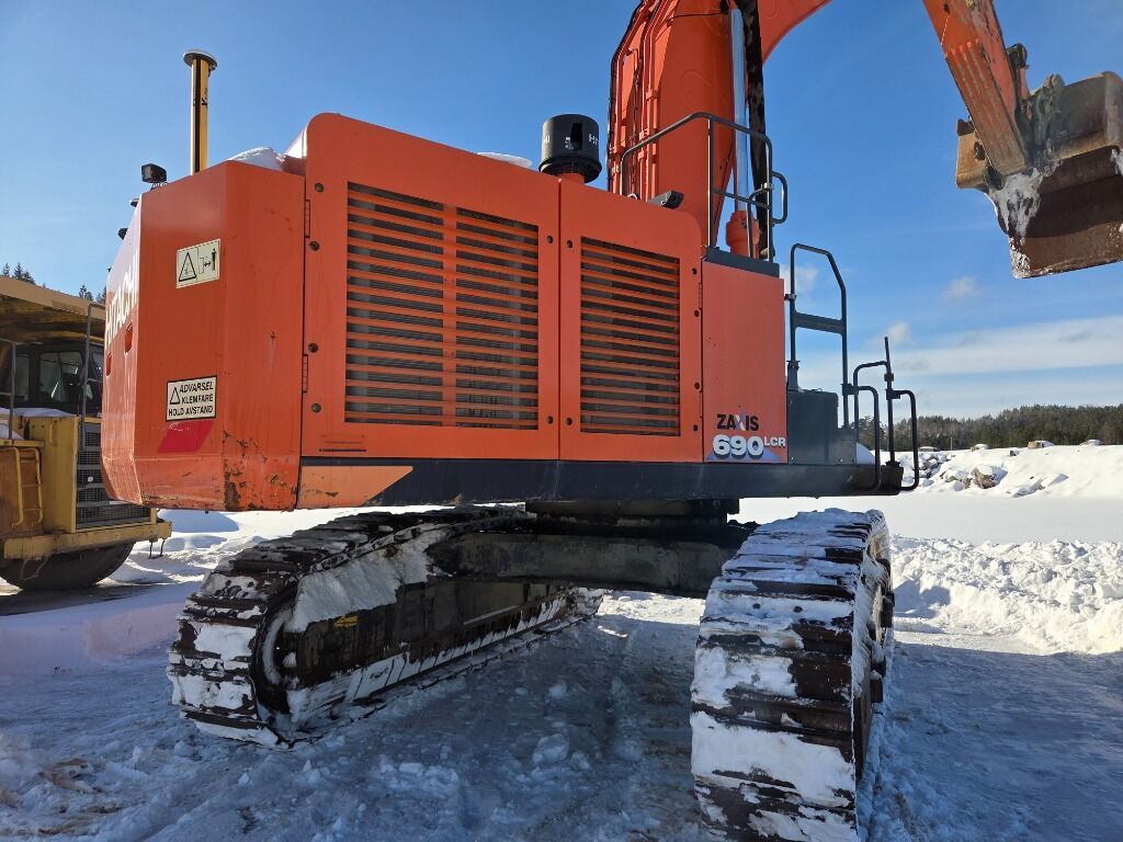 2018 Hitachi ZX690-6 Crawler Excavator