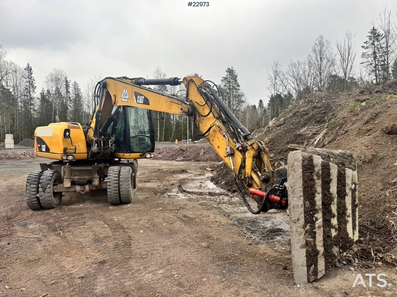2011 Caterpillar M313D Wheel Excavator